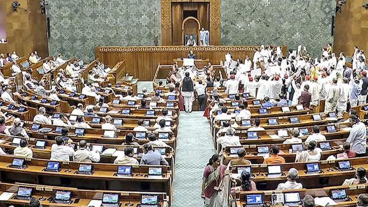 Home Minister wants to talk about student protests in Parliament