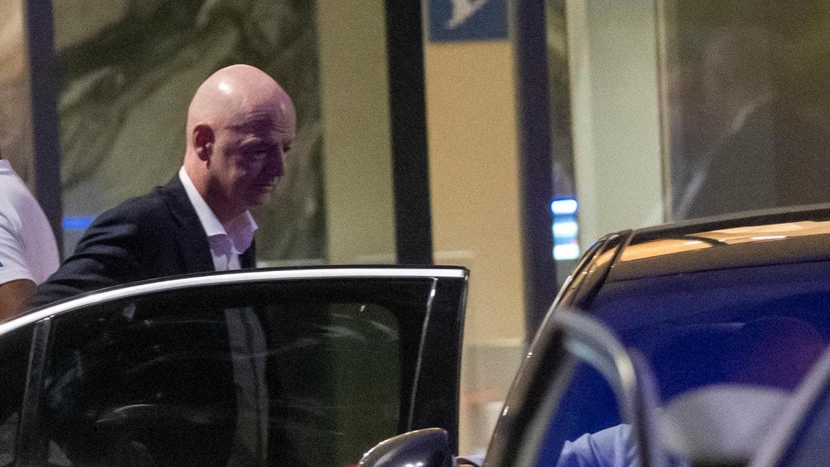 FIFA Supports Leader and Says Sorry for World Cup Plan