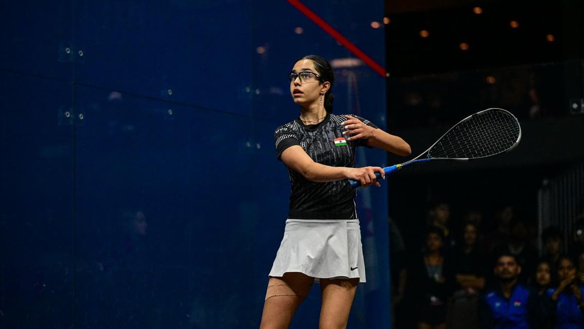Young squash player wins with focus and strength