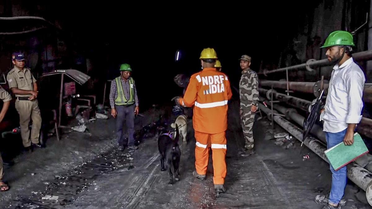 Tunnel accident in Uttarakhand kills eight people